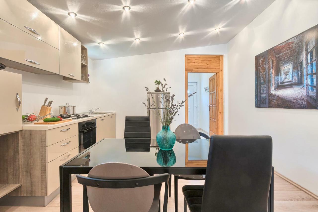 Wellness Apartman Kaiser Pula Exterior foto