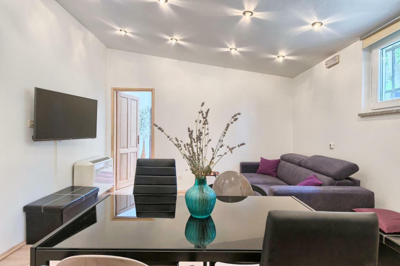 Wellness Apartman Kaiser Pula Exterior foto